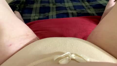 Snapshot of mykittyneedsuu chatting on November 5, 2025, 10:04 am Kitty online show from November 5, 2025, 10:04 am