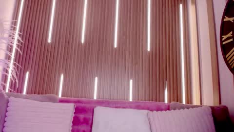 Myla  online show from November 20, 2025, 3:50 am