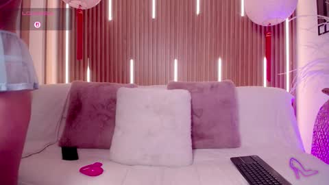 Snapshot of myladreams_ chatting on January 19, 2026, 3:21 am Myla online show from January 19, 2026, 3:21 am