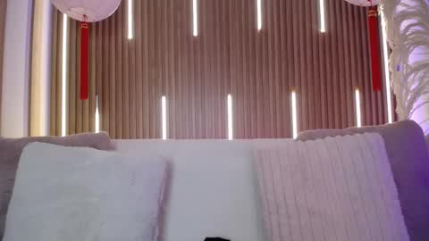 Snapshot of myladreams_ chatting on February 5, 2026, 3:00 am Myla online show from February 5, 2026, 3:00 am