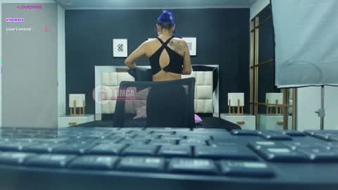 camila online show from November 7, 2025, 12:27 pm