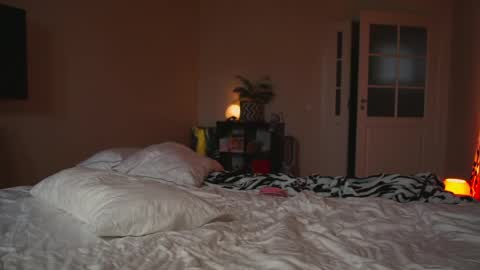Snapshot of mynaughtynights chatting on April 25, 2026, 1:41 pm Sima online show from April 25, 2026, 1:41 pm