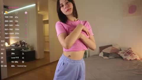 Snapshot of myriambirkett chatting on October 1, 2025, 4:02 pm Greta online show from October 1, 2025, 4:02 pm