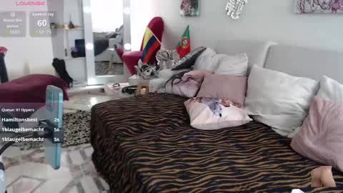 Myrna Sessions online show from September 14, 2025, 7:46 pm