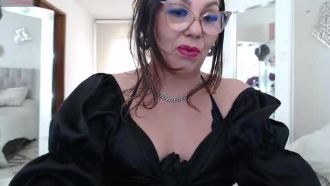 Myrna Sessions online show from May 14, 2026, 4:25 pm