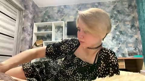 myrtiekirsten online show from November 29, 2025, 11:24 am