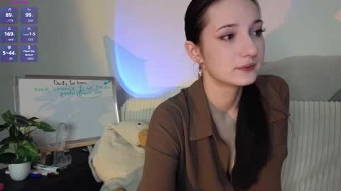 Snapshot of mysthush chatting on December 3, 2025, 5:33 pm Mia online show from December 3, 2025, 5:33 pm