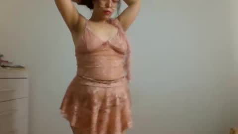 Snapshot of mystic_mika chatting on November 4, 2025, 6:51 pm Mika online show from November 4, 2025, 6:51 pm