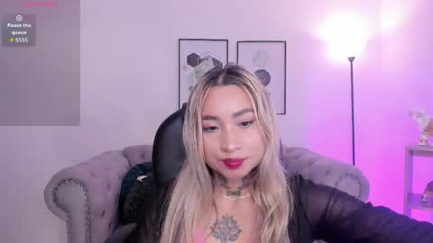 mystic_nova_ online show from March 6, 2026, 11:39 am