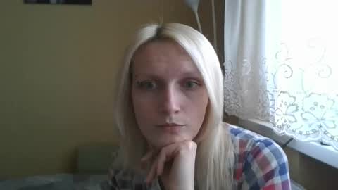 mystical_witch online show from June 3, 2026, 4:12 pm