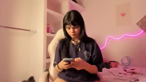 Snapshot of mysticamber1 chatting on October 21, 2025, 10:43 pm mysticamber1 online show from October 21, 2025, 10:43 pm