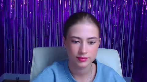 Emelie online show from September 27, 2025, 11:15 am