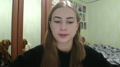 Emelie online show from October 13, 2025, 12:21 am