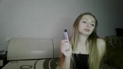 Snapshot of mysticglimmer chatting on December 18, 2025, 10:54 am Anika online show from December 18, 2025, 10:54 am