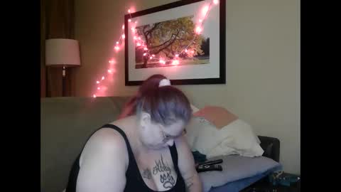 Snapshot of mysticlynn420 chatting on December 9, 2024, 3:50 am MysticLynn online show from December 9, 2024, 3:50 am