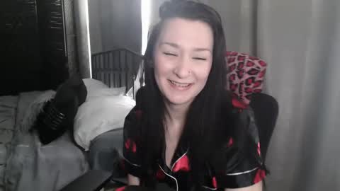 Snapshot of mysticmuse94 chatting on March 7, 2025, 2:34 pm MysticMuse online show from March 7, 2025, 2:34 pm