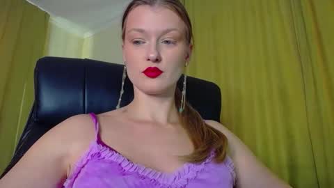 mysticvenus_ online show from November 13, 2025, 1:21 pm