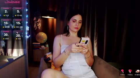 Angeline online show from April 6, 2026, 7:04 pm