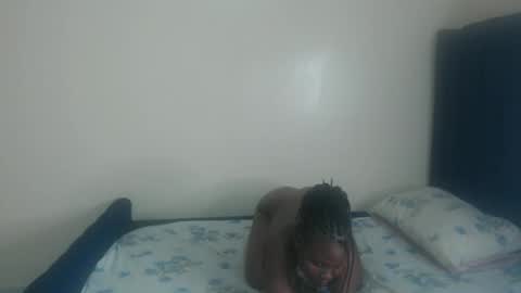 Snapshot of mystique_mirror chatting on February 4, 2026, 12:16 am Mystique online show from February 4, 2026, 12:16 am