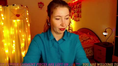 Snapshot of mystydew chatting on February 8, 2025, 11:55 am MystyDew online show from February 8, 2025, 11:55 am