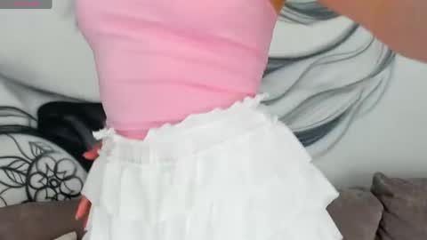 Eva  online show from May 20, 2026, 4:51 am
