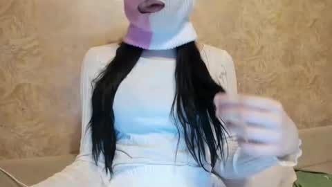 n33n33 online show from March 4, 2026, 4:18 am