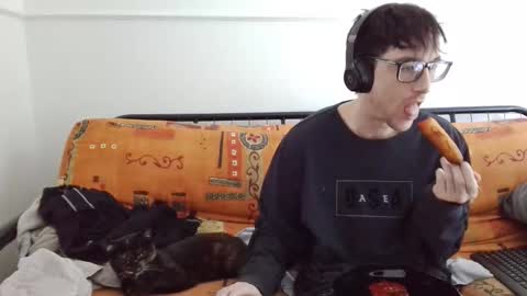 a Ordinary Boy online show from February 22, 2026, 3:43 pm