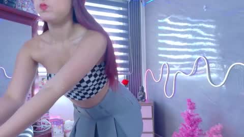 Snapshot of naaomi_cute chatting on December 15, 2025, 1:04 pm naaomi_cute online show from December 15, 2025, 1:04 pm