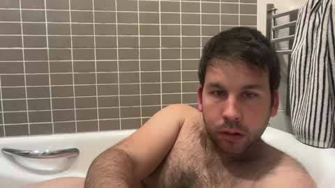 jesussevilla online show from April 24, 2026, 8:33 pm