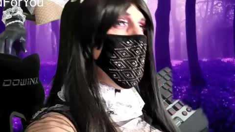 Snapshot of nackedforyou chatting on January 4, 2025, 2:14 am NackedForYou online show from January 4, 2025, 2:14 am