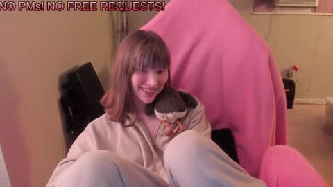 Snapshot of nacmar chatting on December 20, 2024, 5:47 am Natalie Marlo online show from December 20, 2024, 5:47 am