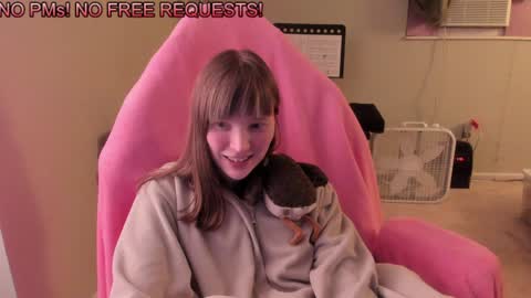 Snapshot of nacmar chatting on January 23, 2025, 10:32 am Natalie Marlo online show from January 23, 2025, 10:32 am