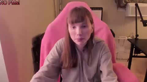 Snapshot of nacmar chatting on September 17, 2025, 1:02 pm Natalie Marlo online show from September 17, 2025, 1:02 pm