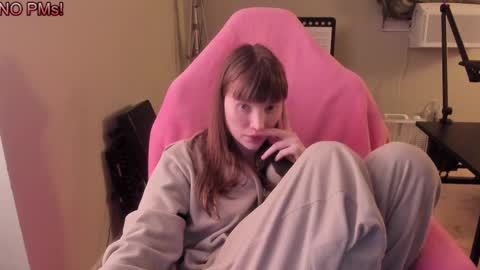 Snapshot of nacmar chatting on September 30, 2025, 6:07 am Natalie Marlo online show from September 30, 2025, 6:07 am