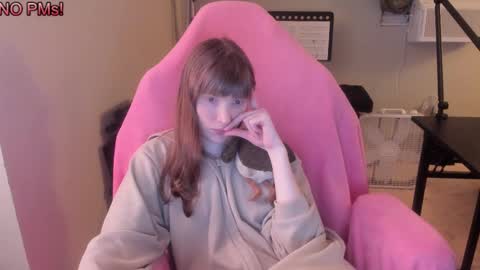 Snapshot of nacmar chatting on October 7, 2025, 9:28 am Natalie Marlo online show from October 7, 2025, 9:28 am