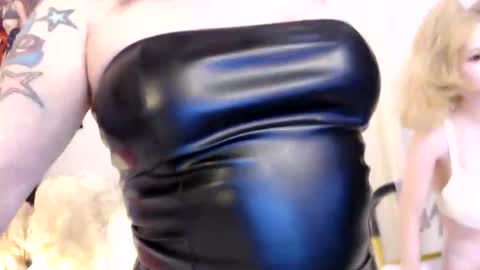 Nadia Vixen online show from May 15, 2026, 11:23 pm