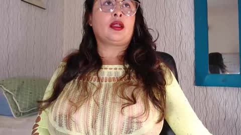 Nadia online show from October 4, 2025, 11:41 am