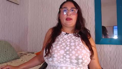 Nadia online show from October 17, 2025, 5:48 pm