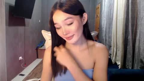 nadiestar online show from March 7, 2025, 10:35 am