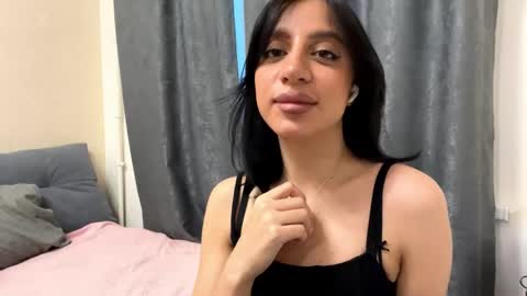 Leya online show from May 23, 2026, 1:37 pm