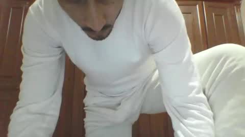 V online show from December 15, 2024, 2:27 pm