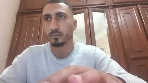 V online show from November 29, 2025, 11:57 am