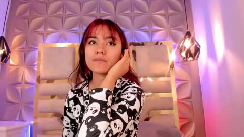 Snapshot of nahia_low chatting on January 11, 2025, 8:43 am  Valeria  online show from January 11, 2025, 8:43 am