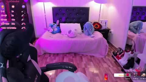 NAHIARA EVANS online show from March 7, 2026, 4:09 am