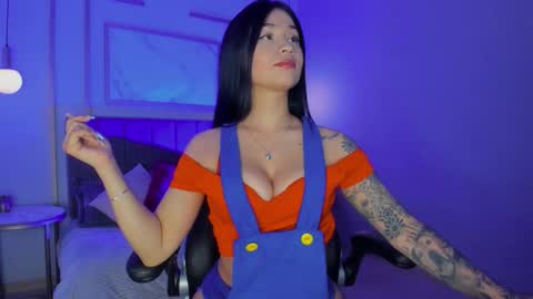 nahome_kuperth online show from October 26, 2025, 4:07 am