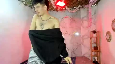 Snapshot of nahomi_hot2002 chatting on July 27, 2026, 1:18 pm nahomi_hot2002 online show from July 27, 2026, 1:18 pm