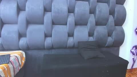 Nahomi and andes  online show from January 11, 2026, 3:22 am