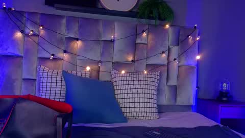  VICTORIA  online show from January 8, 2026, 8:00 pm