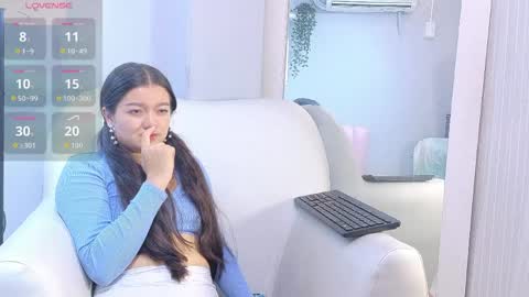 Snapshot of nahommybell chatting on April 2, 2026, 3:37 am nahommybell online show from April 2, 2026, 3:37 am