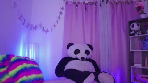 nahomy 2308 online show from May 11, 2026, 11:38 am